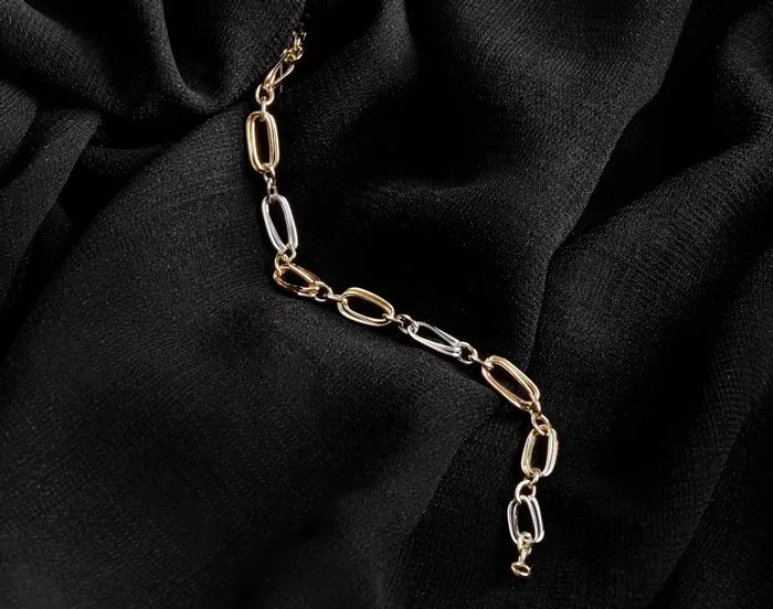 35 Wild And Untold Secrets Shared Anonymously In This Online Thread