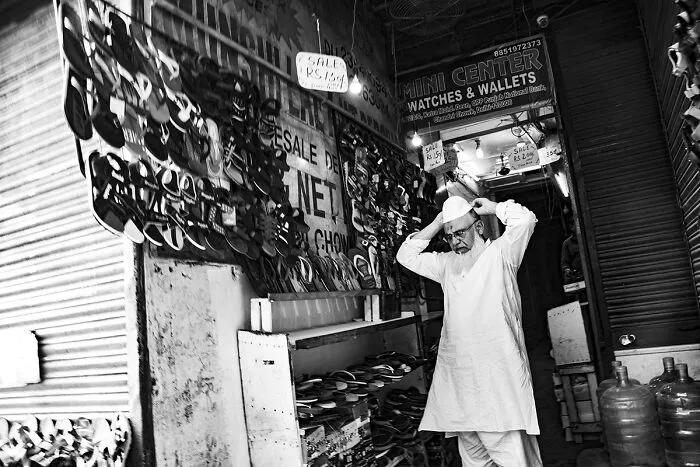 I Took 22 Photos Showcasing Life On The Streets Of Old Delhi