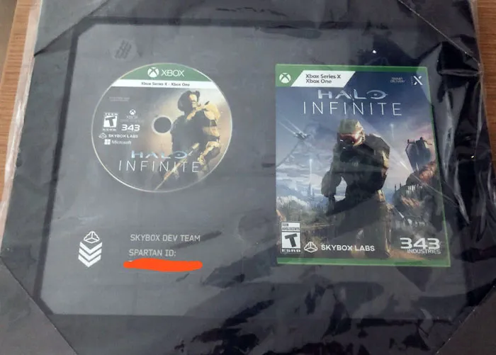 Mi mejor amigo de la infancia soñaba con trabajar en Halo desde que tenía 10 años. Hoy me ha mandado esto tras cumplir su sueño