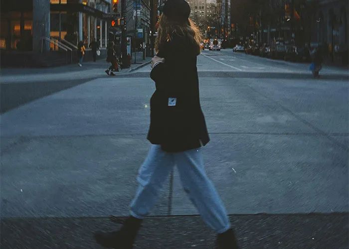 "Things To Know To Stay Safe That Maybe No One Ever Told You": 24 Tips For Women From This Creator