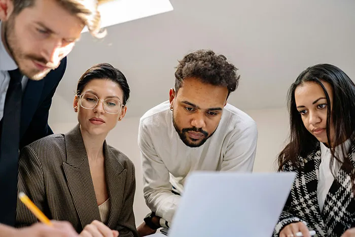 Someone Asked Women To Share Their Toxic Workplace Giveaways And 30 Delivered