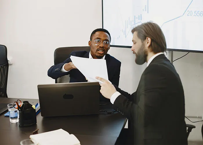 30 Careers That Attract Absolute Jerks, As Shared In This Viral Thread