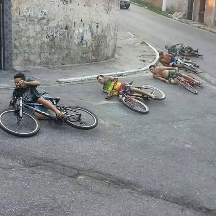 50 Cursed Images That Get Weirder The More You Scroll, As Shared On This Instagram Account