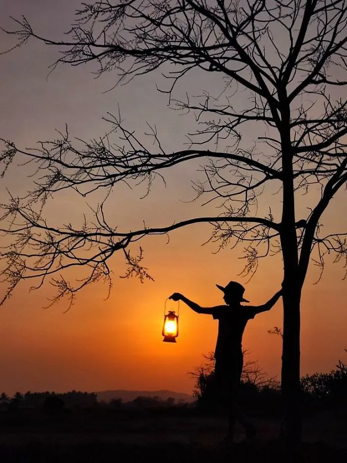This Photographer Captures The Sun As An Integral Part Of His Photo Stories (17 New Pics)