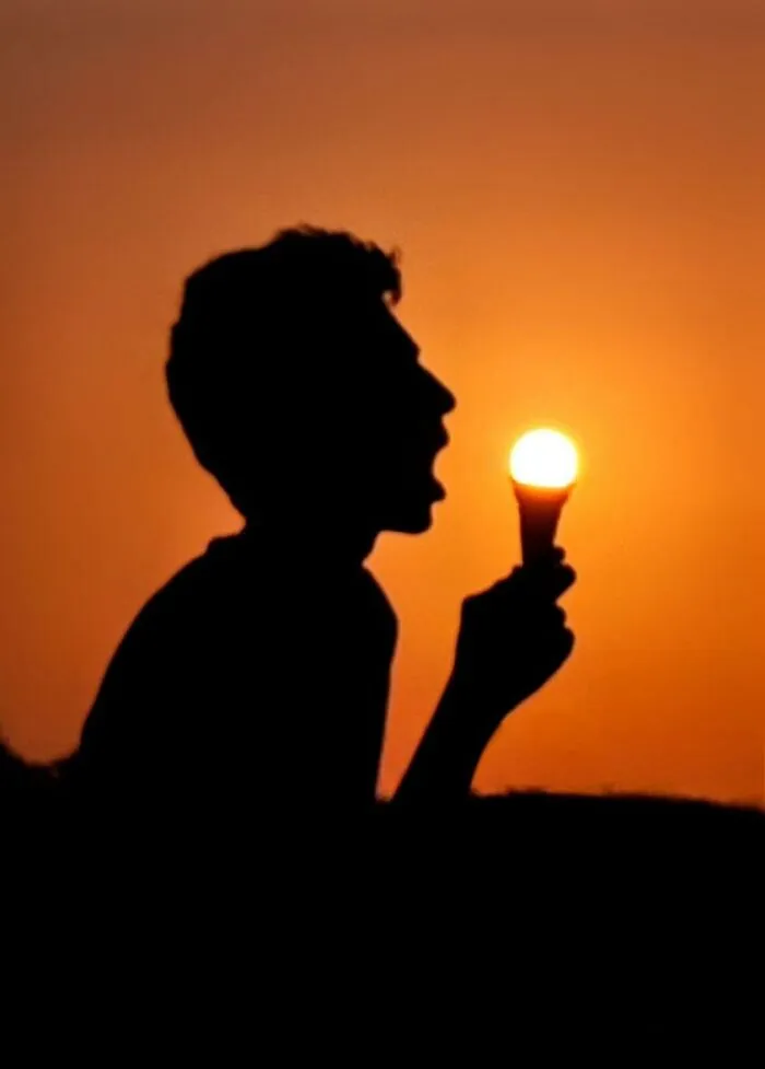 This Photographer Captures The Sun As An Integral Part Of His Photo Stories (17 New Pics)