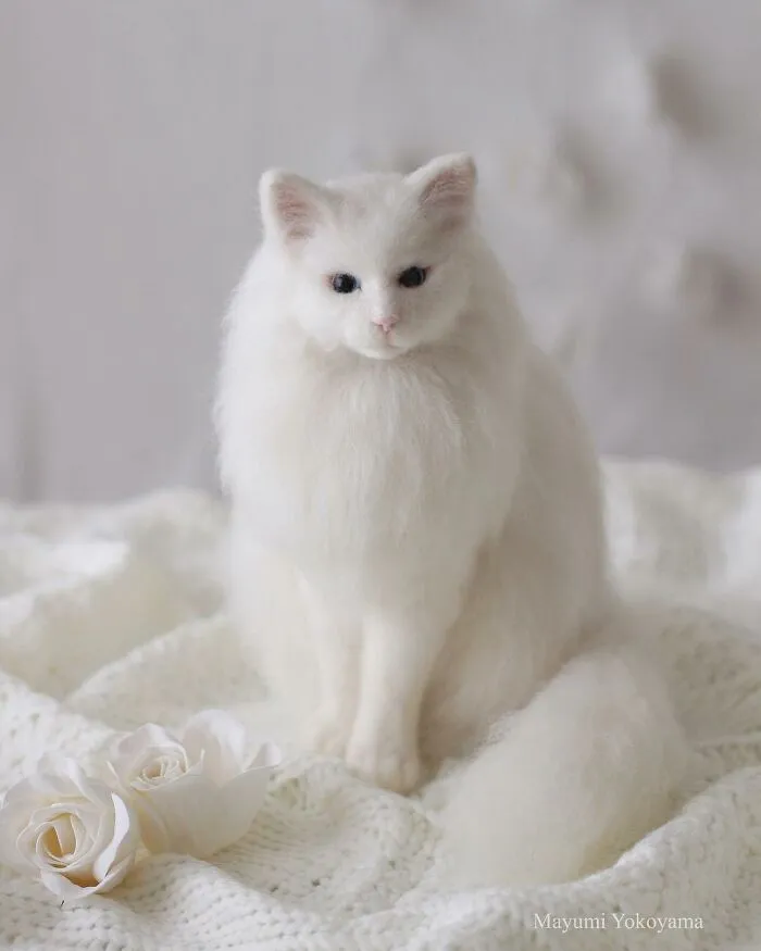 This Japanese Artist Creates Realistic Cats With Needle Felting, And Here's The Result (27 Pics)