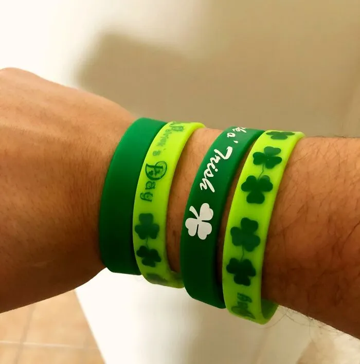 Wrap Your Wrist In Irish Pride: <span Style="Font:inherit;color:#d74b1f;">  St. Patrick's Day Wristbands </Span> - The Ultimate Party Favor And Accessory!