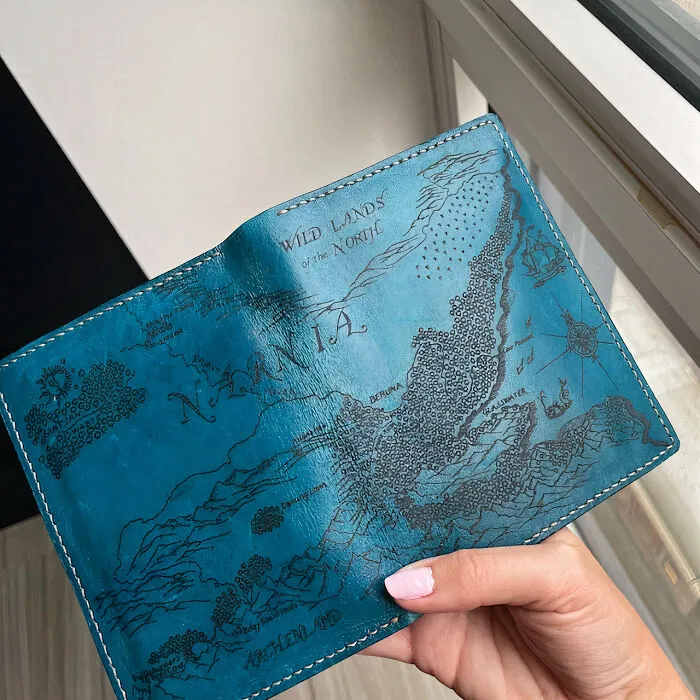 Embark On Magical Journeys With <span Style="Font:inherit;color:#d74b1f;"> Handmade Narnia Passport Holder And Wallet </Span>: Personalized Gift For Holiday Travels