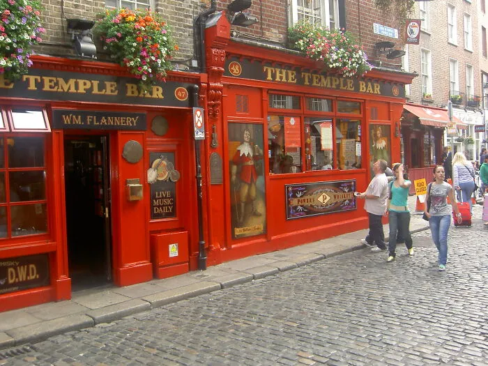 "Plastic City Full Of Plastic People": 30 Tourist Trap Cities To Reconsider Visiting