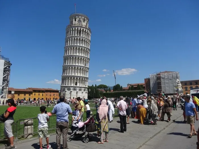 "Plastic City Full Of Plastic People": 30 Tourist Trap Cities To Reconsider Visiting