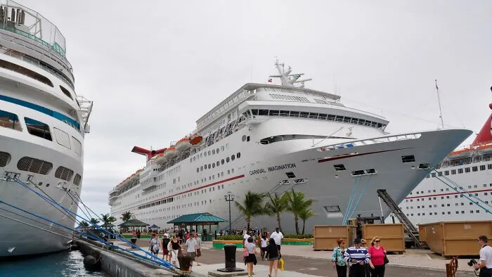 "Plastic City Full Of Plastic People": 30 Tourist Trap Cities To Reconsider Visiting