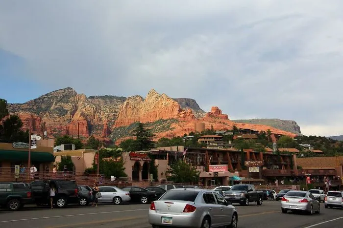 "Plastic City Full Of Plastic People": 30 Tourist Trap Cities To Reconsider Visiting