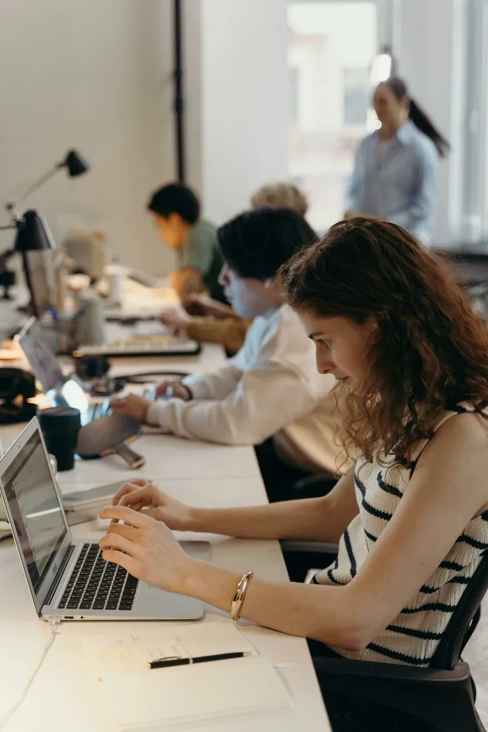 30 Red Flags To Keep An Eye Out For At Any Company
