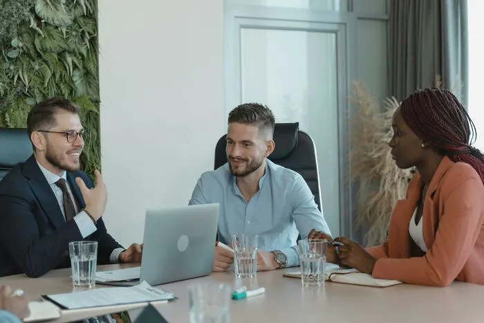 30 Red Flags To Keep An Eye Out For At Any Company