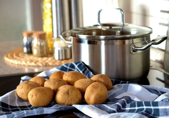33 People Share The 'Poverty Food' Of 2024