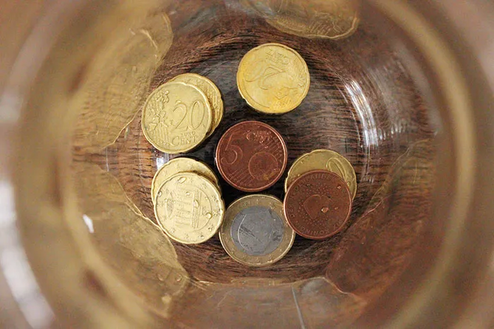30 Changes People Applied To Their Lives That Help Them Save The Most Money