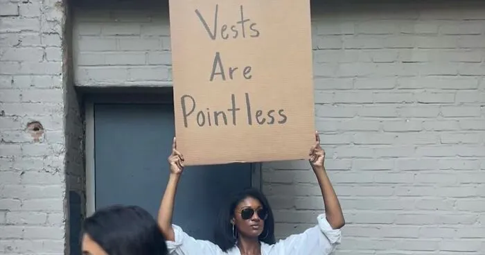 30 Of The Funniest And Most Accurate Signs About Everyday Annoyances By This Dudette (New Pics)