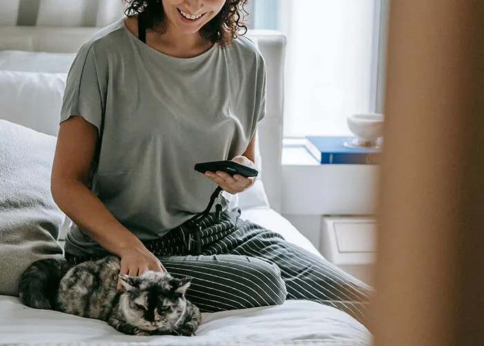 “What Is Something Legal That You’re Extremely Addicted To?” (45 Answers)