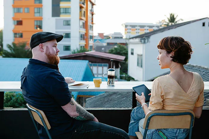 33 Men Reveal The Moment They Realized A Woman Couldn't Care Less About Them