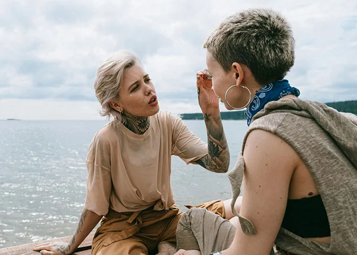 30 People Share Their 'Weird' Things And Ask If Others Do Them As Well
