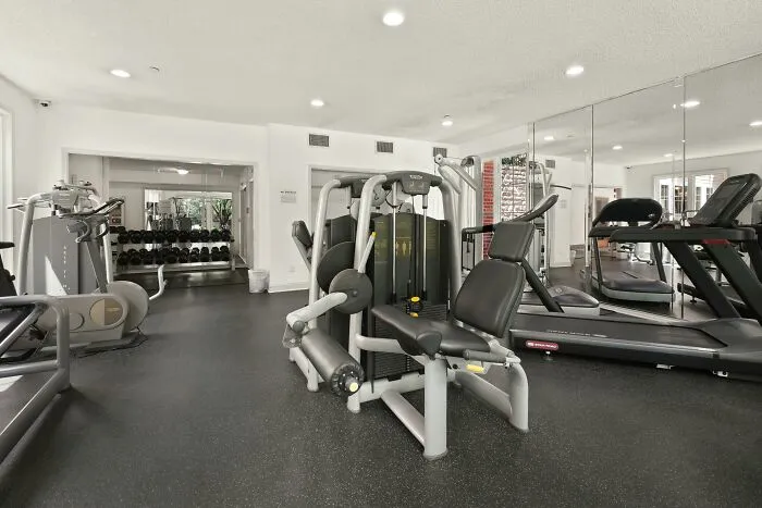 30 Fitness Hacks People Discovered That Made Them Struggle Less With Exercising