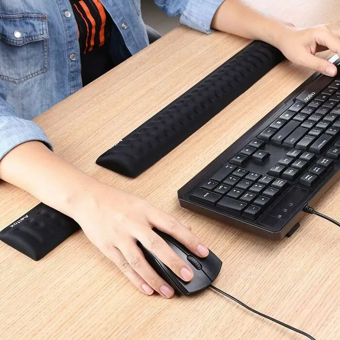  Enhance Your Typing Comfort With A Memory Foam <span Style="Font:inherit;color:#d74b1f;"> Keyboard Wrist Rest</Span>