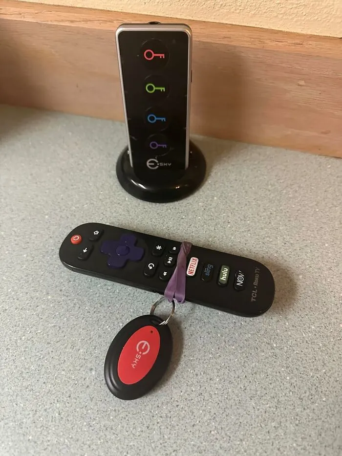 Never Lose Your Keys Again With <a Style="Display:inline;" Href="Https://Www.amazon.com/Esky-Wireless-Locator-Transmitter-Receivers/Dp/B011nt1ods?ie=utf8&linkcode=ll1&tag=bpbobcat-20&linkid=55f49e04ef475eb4843d6b9666a25fab&language=en_us&ref_=as_li_ss_tl" Target="_blank"><span Style="Font:inherit;color:#d74b1f;"> Remote Key Finder</Span>: Locate Your Keys With Sound Even From A Distance