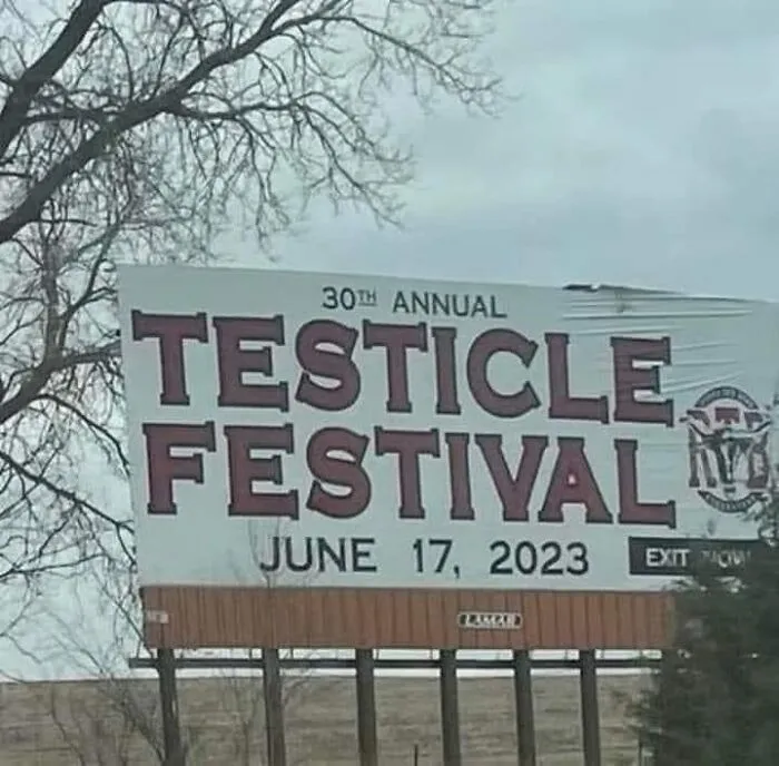 50 Signs That Are Poorly Placed, Badly Designed Or Simply Funny, Shared In This FB Group