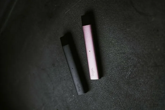 27 Addictions That Have Been Normalized So Much That They Aren’t Considered Harmful