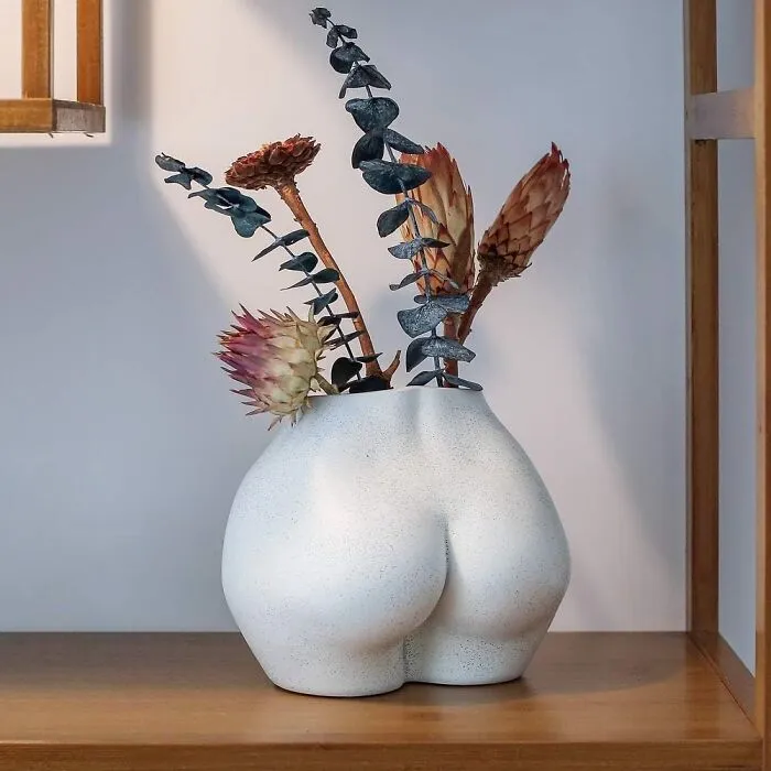 Cheeky Decor: The <span Style="Font:inherit;color:#d74b1f;"> Butt Vase</Span> That Turns Heads And Greens