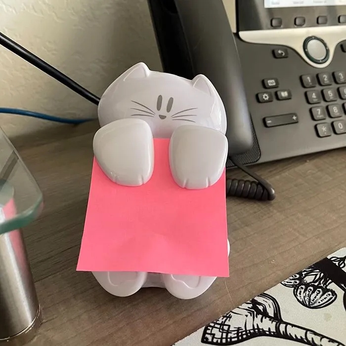 Purr-Fect Notes: <a Style="Display:inline;" Href="Https://Www.amazon.com/Post-Figure-Pop-Up-Dispenser-Cat-330/Dp/B00i4hv3ts?dib=eyj2ijoimsj9.g2z6cv2q9gjgy-Evhegkpdbrggifkypxofrbwwie_lgpfayk7rhw7nhgstxlhz5lspgscc1evekvj-Cphwygj_e1zl1wumtqjpfveweney3scwaglp8x4rigmdepyxl46ui2lfiqu5idmai300ddhepa2hslywoxm-Mmkevqtv4_kaazrhuvejqdjymy1wkm1gp74tvjiiw_xjdysewgultb-6w_fo0wlrv-J-5h2i2xuyxbvwzfuppj8kw1dfh9fmtiydc1u73vhiiszowtzbrchp0lw7oybqrwcmfxkie.1pknojsespewx0uob0facfqx5mbp67sfe0odmpajpo8&dib_tag=se&keywords=quirky%2boffice%2bsupplies&qid=1712065479&sr=8-42&th=1&linkcode=ll1&tag=bplynx-20&linkid=d4fe51298dcbbc1a73f8e10beeab4398&language=en_us&ref_=as_li_ss_tl" Target="_blank"><span Style="Font:inherit;color:#d74b1f;"> Cat-Themed Pop-Up Dispenser</Span> For Fun Desk Flair!