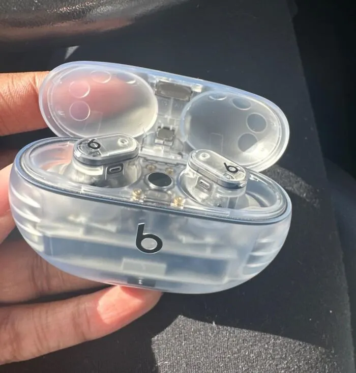 Crystal Clear, Effortless Cool: <span Style="Font:inherit;color:#d74b1f;"> Beats Studio Buds+</Span> Elevate Your Sound Game!