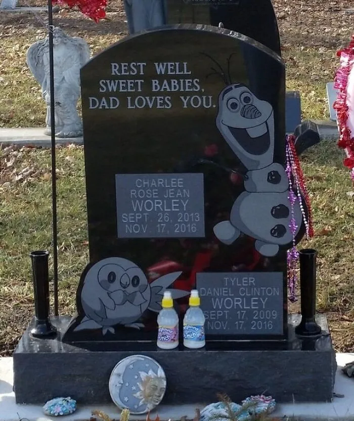 40 Times Gravestones Were So Uniquely Amazing That People Had To Share Them Online