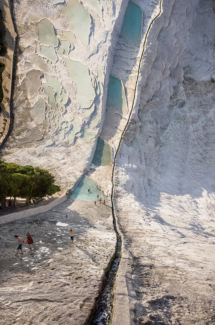 Flatland: 30 Bent Landscape Photos That Will Play Tricks On Your Mind (New Pics)