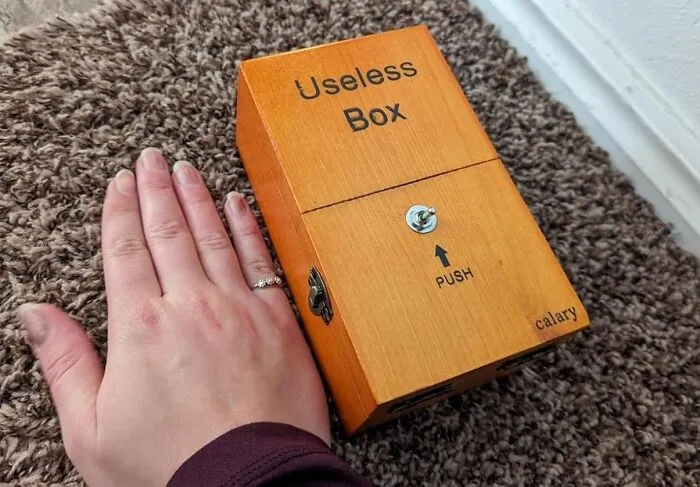 The Ultimate Anti-Tasker:<span Style="Font:inherit;color:#d74b1f;"> The Useless Box</Span> - Because Sometimes Doing Nothing Is Everything You Need