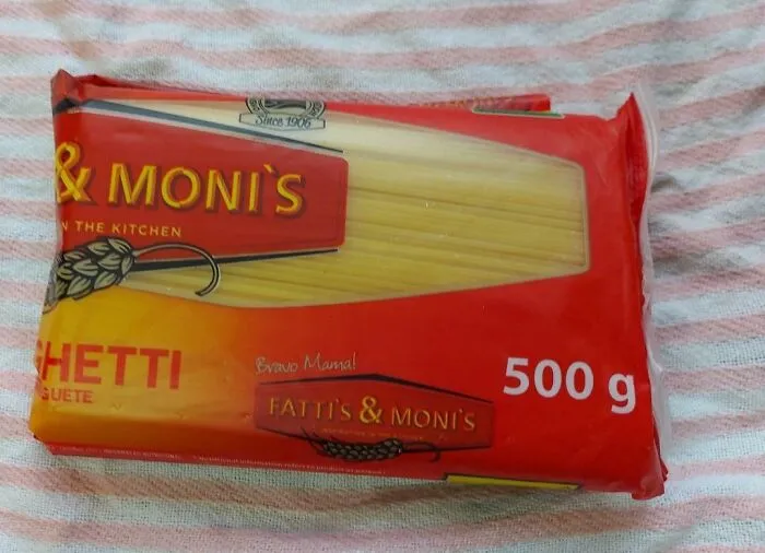 Mi esposa me pidió que preparara medio paquete de espaguetis