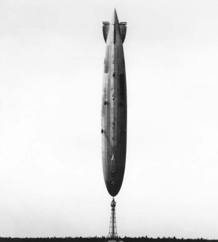 Uss Los Angeles On Its Nose After A Sudden Shift In Winds