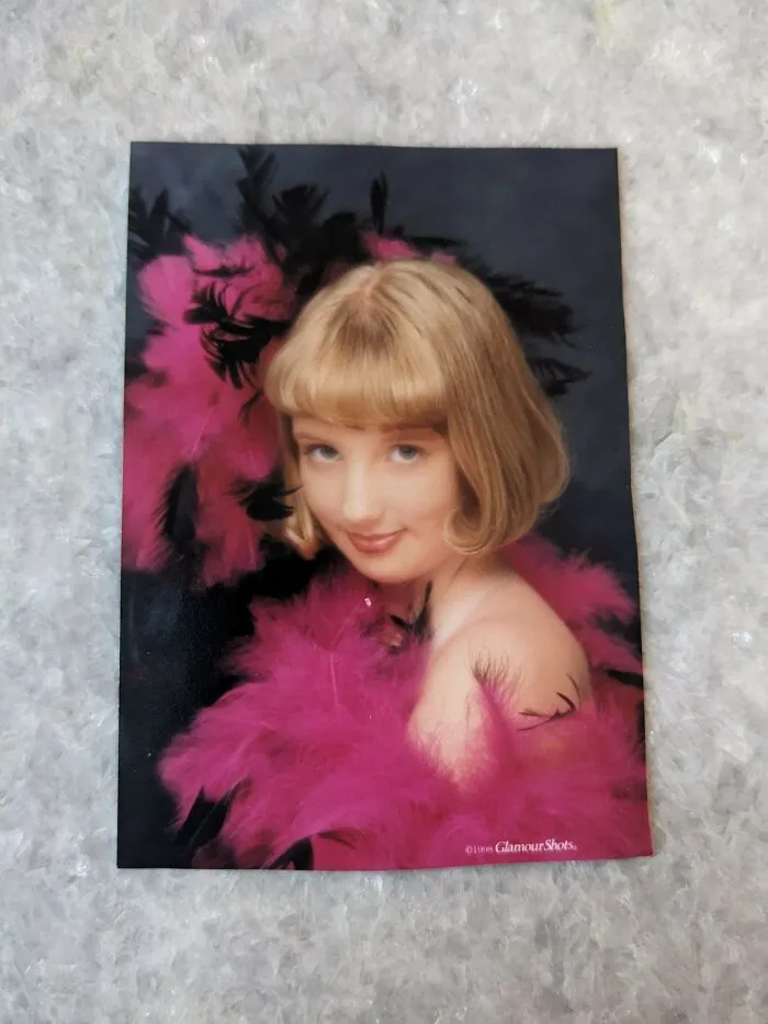 Grandma Took Me To Get Glamour Shots At The Mall- Mom Said She Almost Had A Heart Attack First Time She Saw The Photos