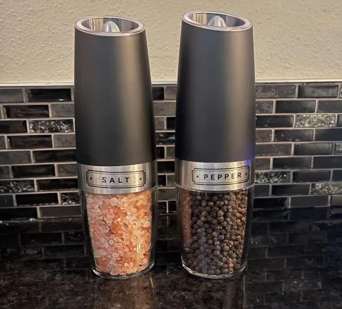 Elevate Mom's Culinary Creations With <span Style="Font:inherit;color:#d74b1f;"> Electric Salt And Pepper Grinder Set</Span>