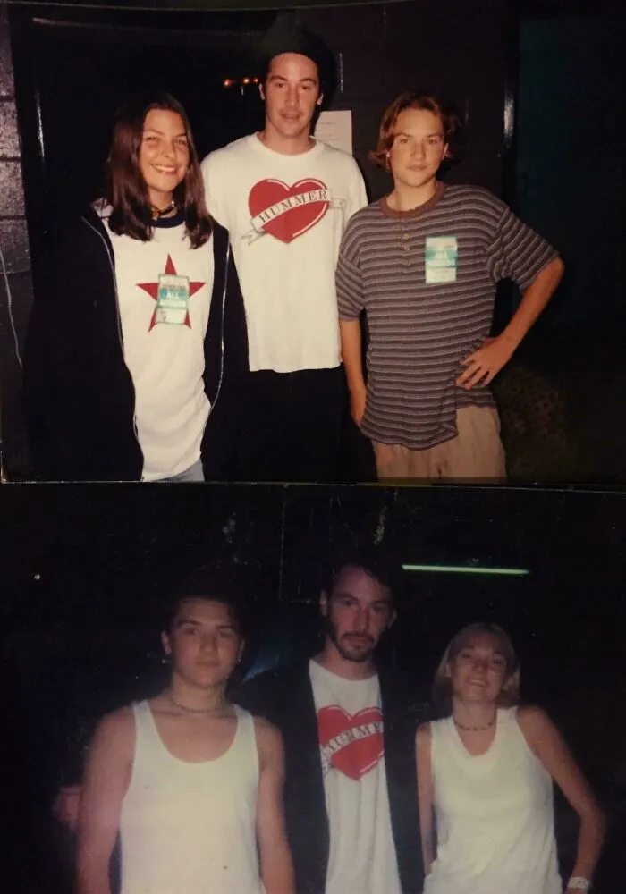 Un tipo se encuentra 2 veces a Keanu Reeves con 3 años de diferencia, pero Keanu lleva la misma camisa