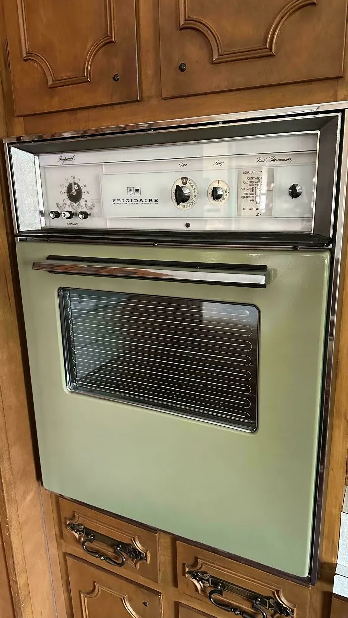 El horno GM de mi abuela que sigue funcionando desde los 60