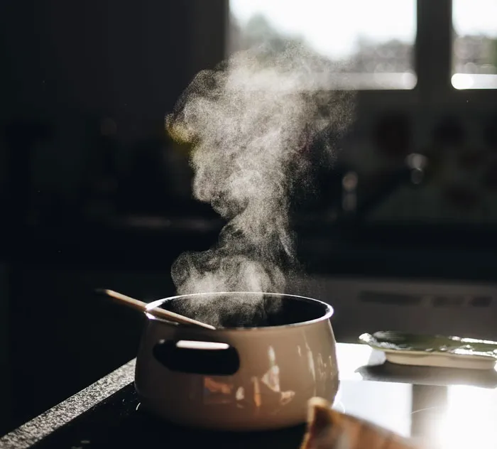 “It’s Amazing”: 40 People Are Sharing Kitchen Tips And Tricks They Learned Throughout The Years