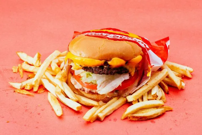 27 Addictions That Have Been Normalized So Much That They Aren’t Considered Harmful