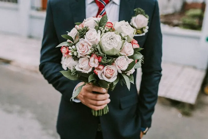 25 Things That Are Casual And Common For Women In Relationships, But Almost Never For Men 