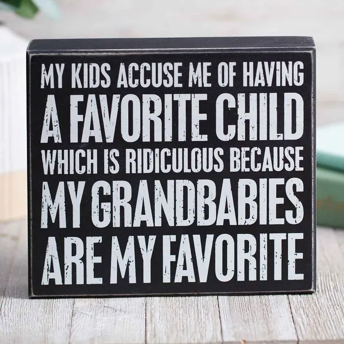 Shout The Love!<span Style="Font:inherit;color:#d74b1f;"> 'My Grandbabies Are My Favorite' </Span> Box Sign!