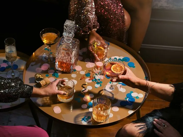 27 Addictions That Have Been Normalized So Much That They Aren’t Considered Harmful
