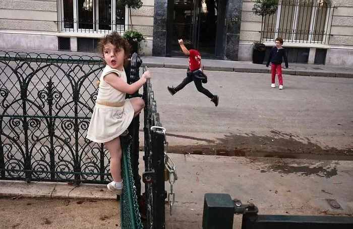 Amusing Urban Life: 30 Pictures Shared On This Instagram Account (New Pics)