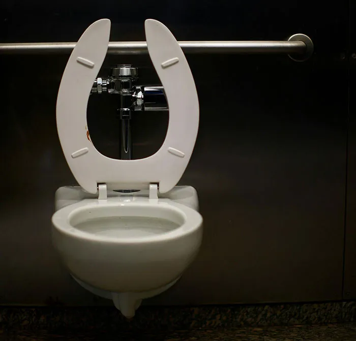 “Scented Pads”: 30 Things That Were Clearly Designed By Men For Women