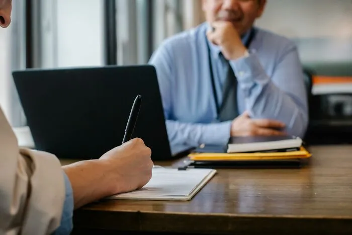 "¿Qué es algo que la mayoría de la gente quiere, hasta que lo consigue?": 20 respuestas