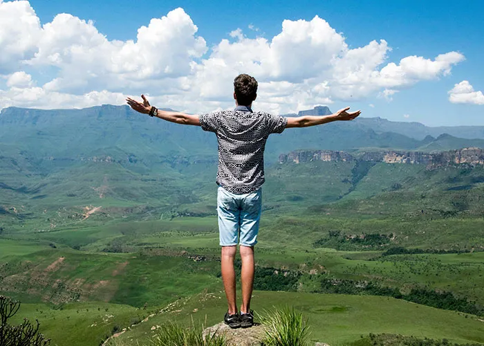 30 Folks Speculate What They’d Do If Given Immortality, But Also Sent Back 3,000 Years Back